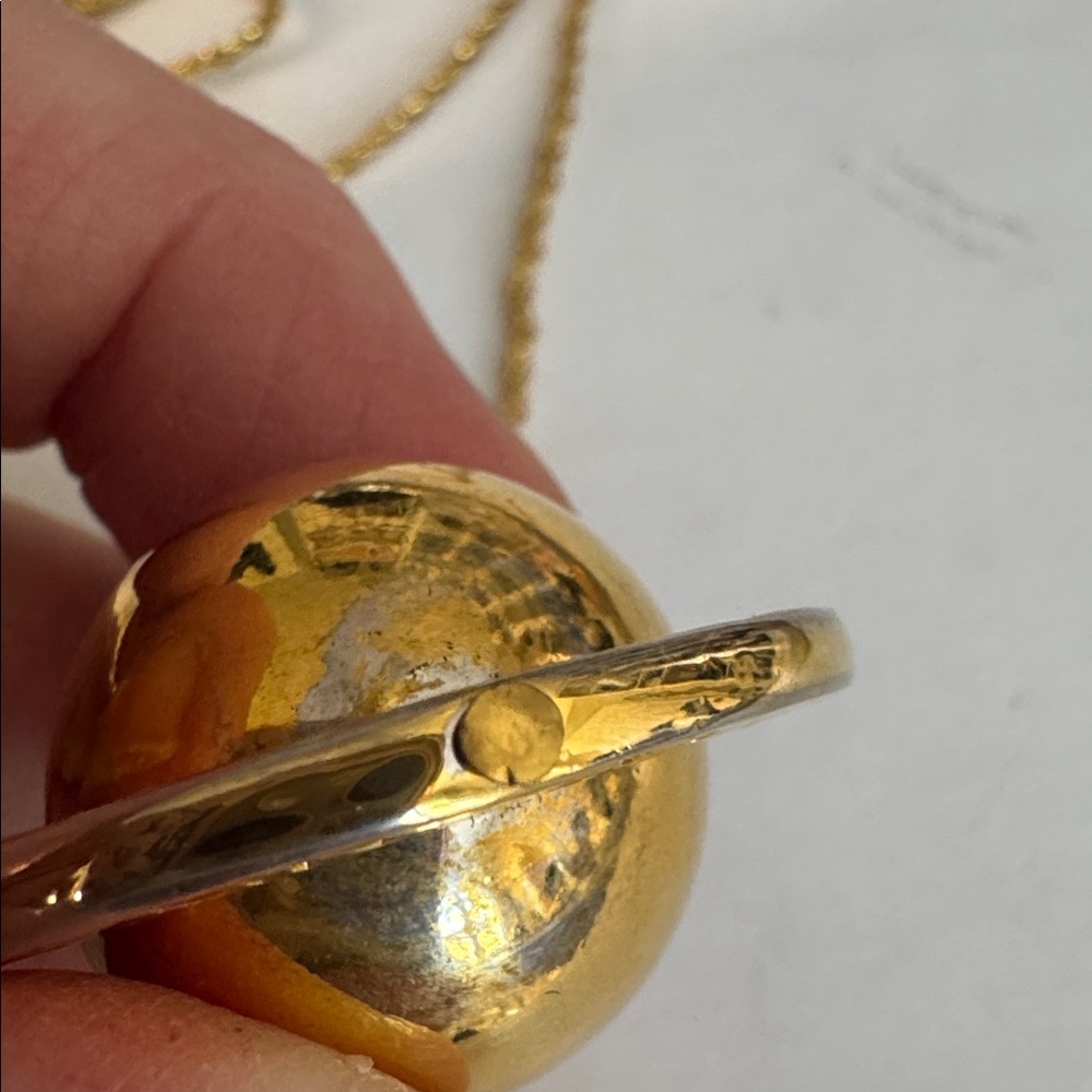 Vintage Anne Klein Elegant Gold Pendant Necklace - Picture 2 of 2